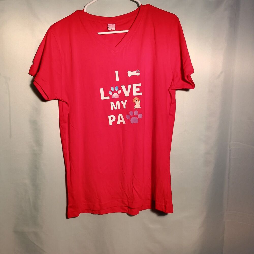 Cute Red “I Love My Paw” Dog Lover T-Shirt – V-Neck Tee
